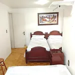 Apto com 3 quartos no centro de Gramado